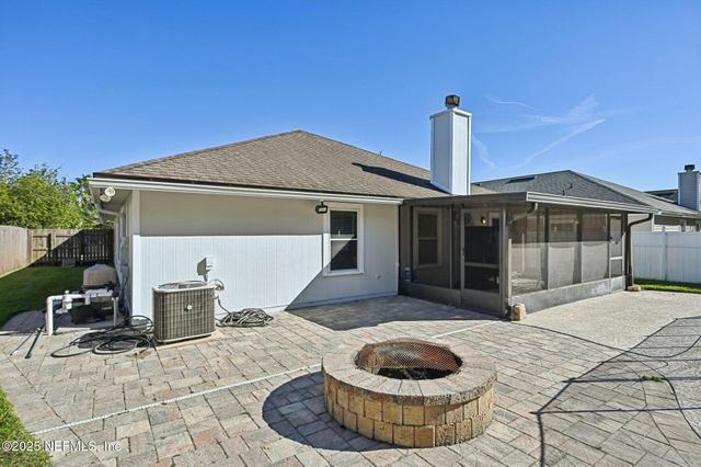 1806 DARTMOUTH Drive, Middleburg, FL 32068