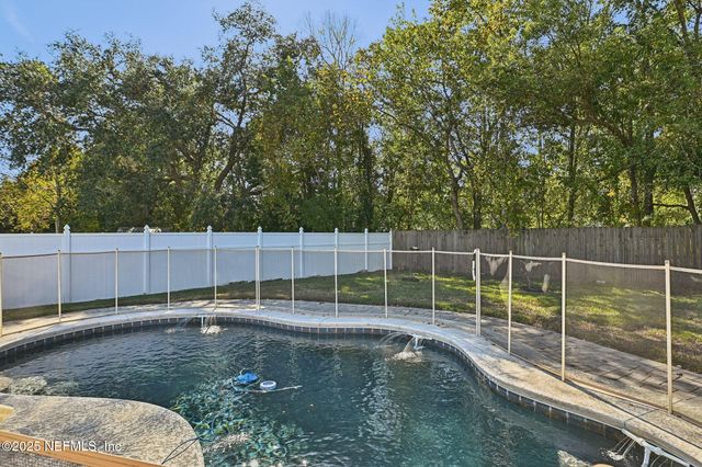 1806 DARTMOUTH Drive, Middleburg, FL 32068