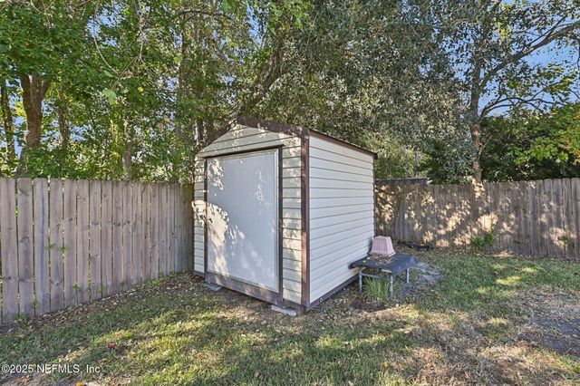 1806 DARTMOUTH Drive, Middleburg, FL 32068