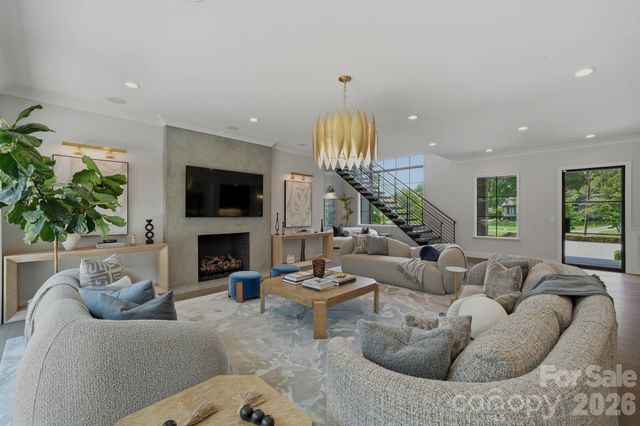 1919 Shoreham Drive, Charlotte, NC 28211