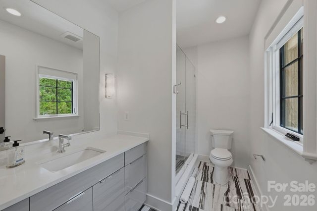 1919 Shoreham Drive, Charlotte, NC 28211