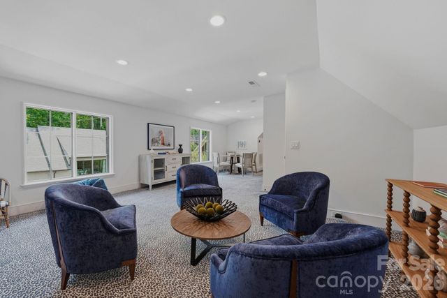 1919 Shoreham Drive, Charlotte, NC 28211