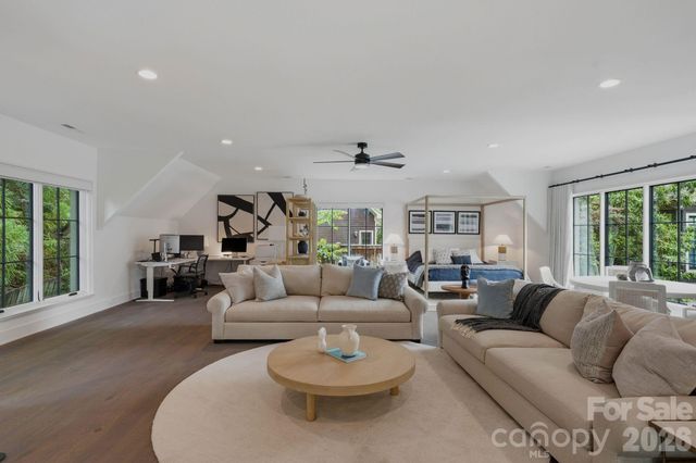 1919 Shoreham Drive, Charlotte, NC 28211