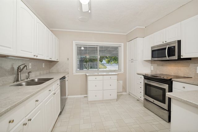 4324 Mesa View Drive, Mesquite, TX 75150