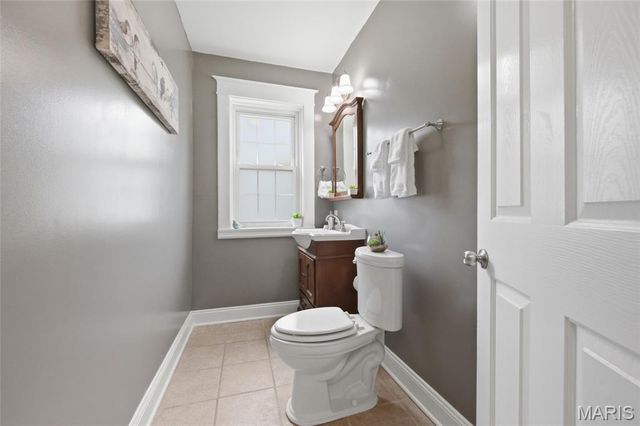 7385 Arlington Drive, Richmond Heights, MO 63117