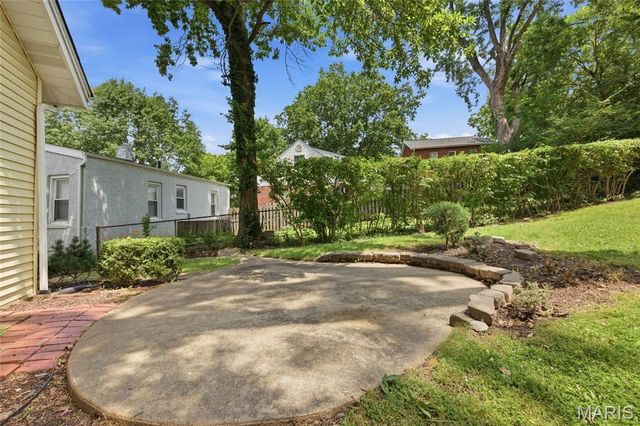 7385 Arlington Drive, Richmond Heights, MO 63117