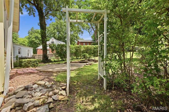 7385 Arlington Drive, Richmond Heights, MO 63117