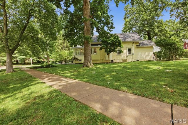 7385 Arlington Drive, Richmond Heights, MO 63117