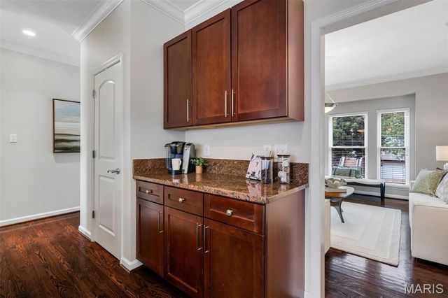 2130 Franz Park Lane, St Louis, MO 63139