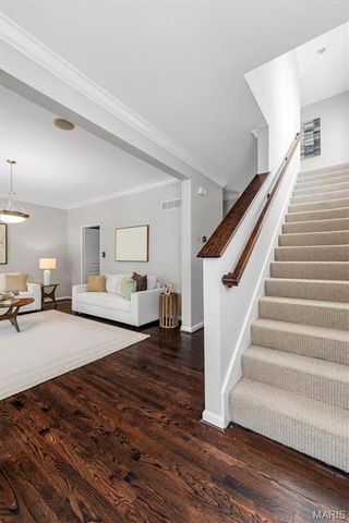 2130 Franz Park Lane, St Louis, MO 63139