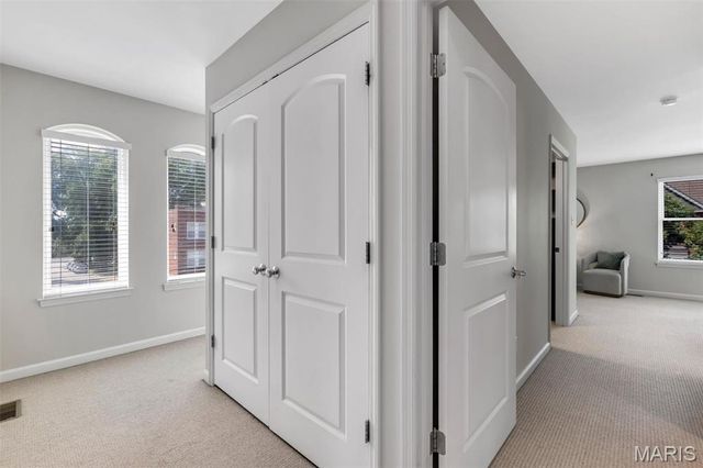 2130 Franz Park Lane, St Louis, MO 63139