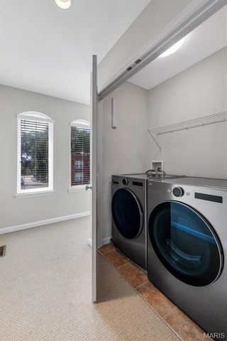 2130 Franz Park Lane, St Louis, MO 63139