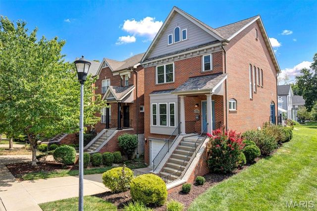 2130 Franz Park Lane, St Louis, MO 63139