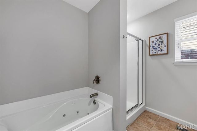 2130 Franz Park Lane, St Louis, MO 63139