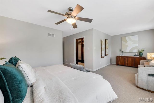 2130 Franz Park Lane, St Louis, MO 63139