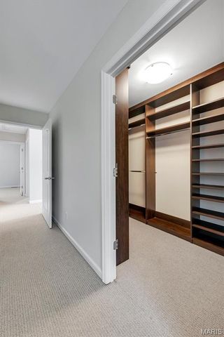 2130 Franz Park Lane, St Louis, MO 63139