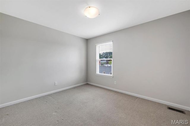 2130 Franz Park Lane, St Louis, MO 63139