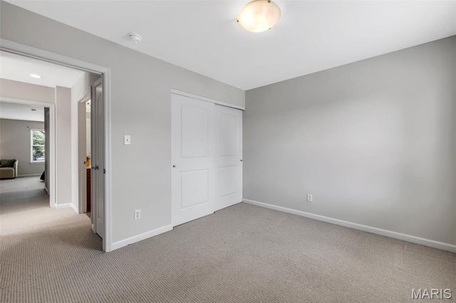 2130 Franz Park Lane, St Louis, MO 63139