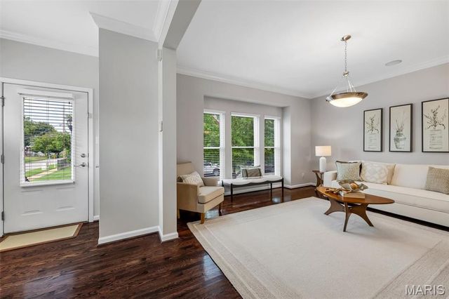 2130 Franz Park Lane, St Louis, MO 63139