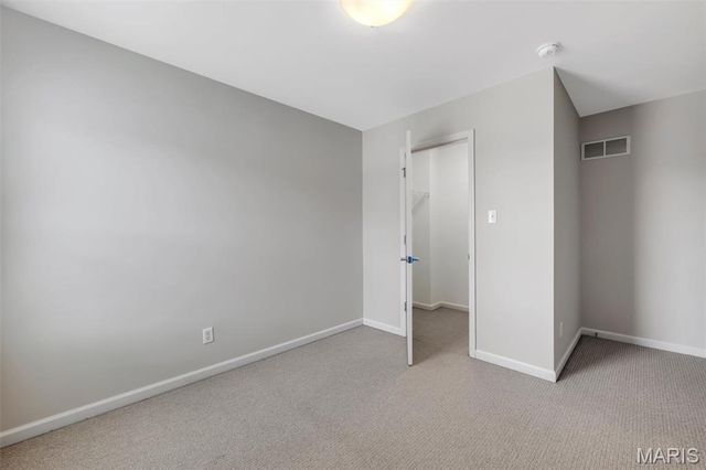 2130 Franz Park Lane, St Louis, MO 63139