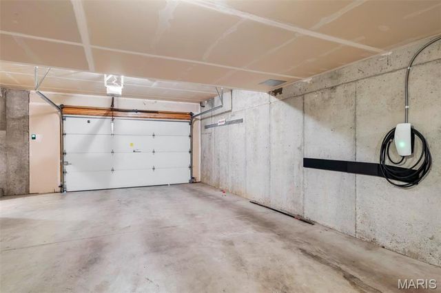 2130 Franz Park Lane, St Louis, MO 63139