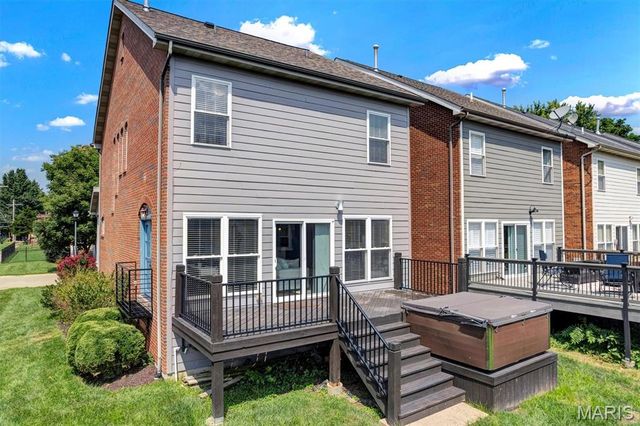 2130 Franz Park Lane, St Louis, MO 63139