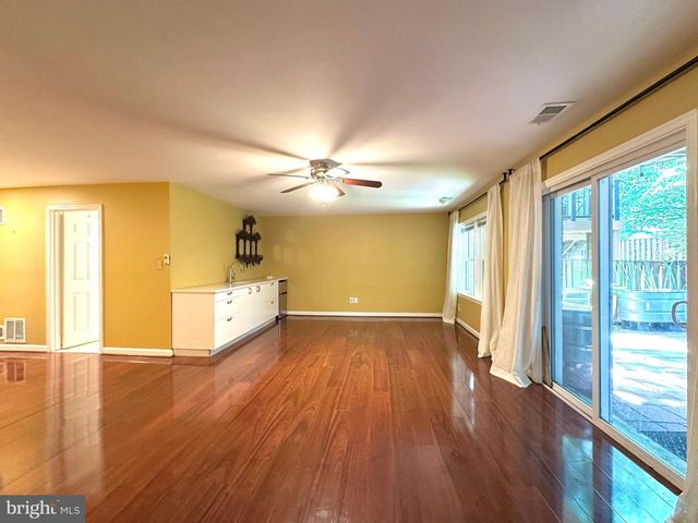 6353 BRAMPTON CT, Alexandria, VA 22304