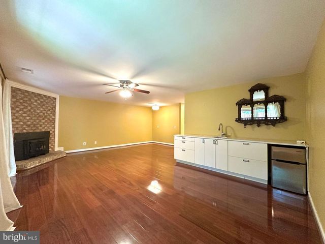 6353 BRAMPTON CT, Alexandria, VA 22304