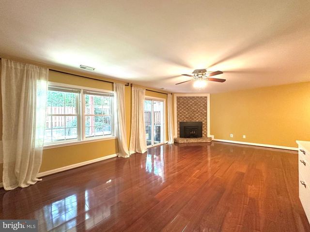 6353 BRAMPTON CT, Alexandria, VA 22304