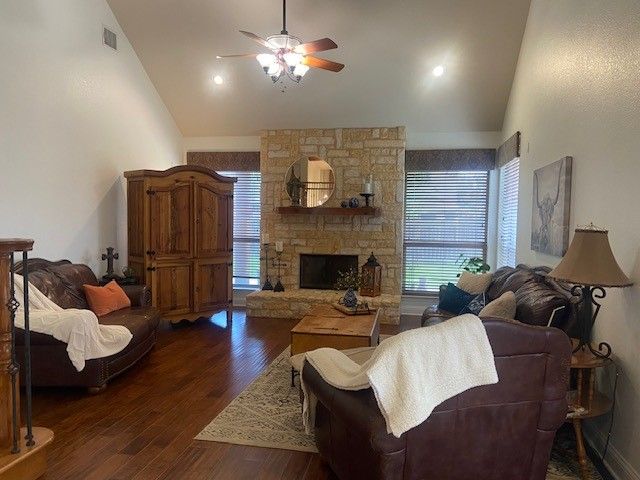 7040 Sea Star Drive, Grand Prairie, TX 75054