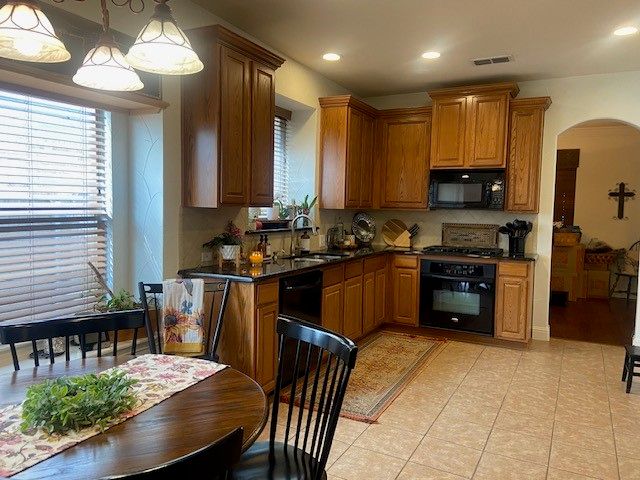 7040 Sea Star Drive, Grand Prairie, TX 75054