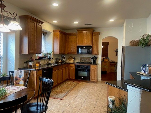 7040 Sea Star Drive, Grand Prairie, TX 75054