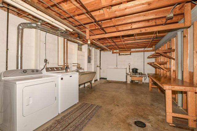 4144 N 96th STREET, Wauwatosa, WI 53222