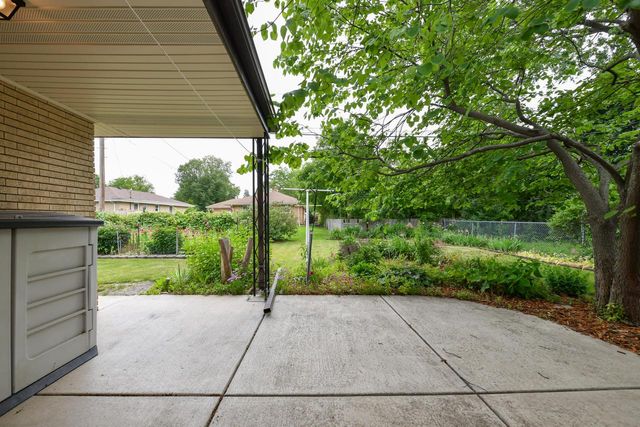 4144 N 96th STREET, Wauwatosa, WI 53222