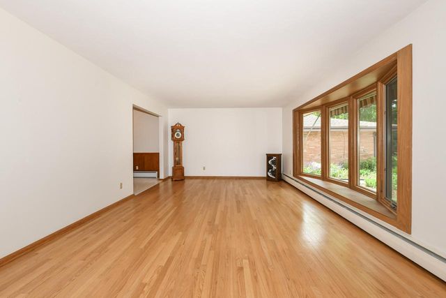 4144 N 96th STREET, Wauwatosa, WI 53222