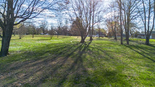 1410 Massac Church Road, Paducah, KY 42001