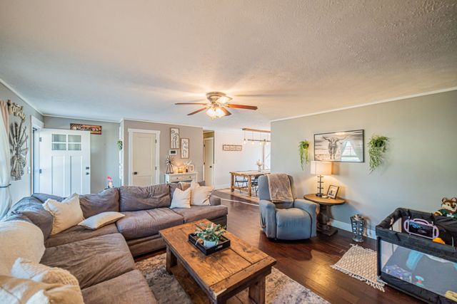 1410 Massac Church Road, Paducah, KY 42001