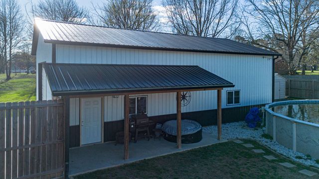 1410 Massac Church Road, Paducah, KY 42001