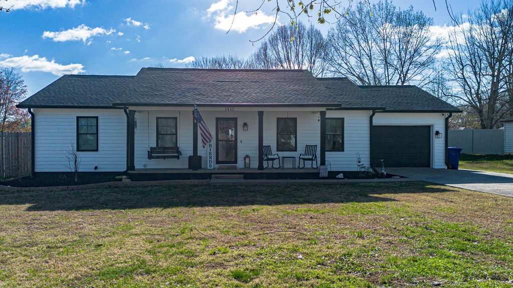 1410 Massac Church Road, Paducah, KY 42001