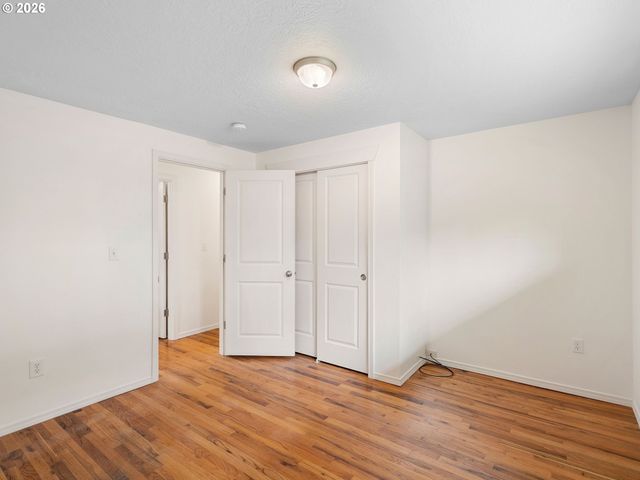 7016 Se HAROLD St, Portland, OR 97206