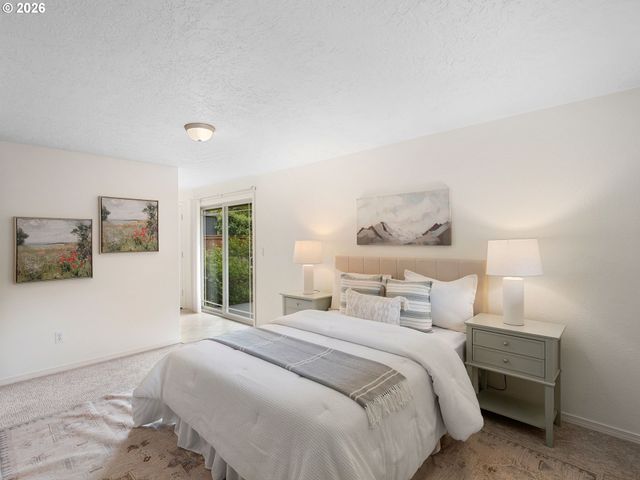 7016 Se HAROLD St, Portland, OR 97206