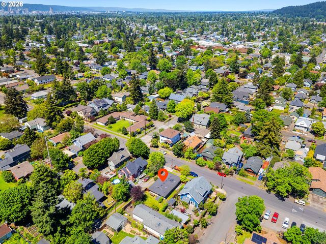 7016 Se HAROLD St, Portland, OR 97206