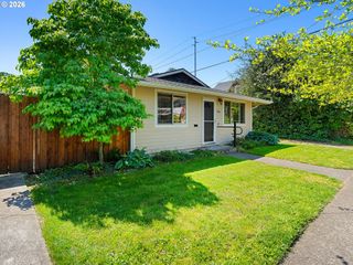 7016 Se HAROLD St, Portland, OR 97206