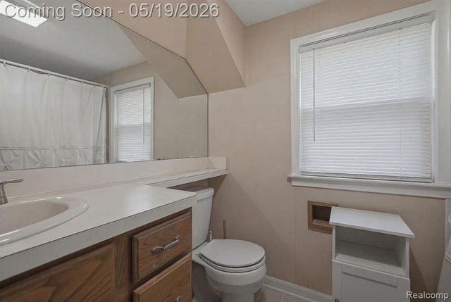 15388 Woodworth, Redford, MI 48239