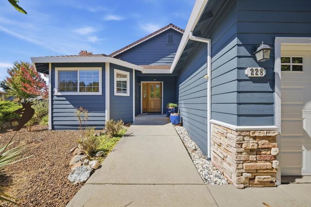 228 Success Mine Loop, Grass Valley, CA 95945