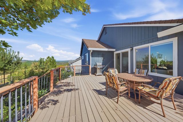 228 Success Mine Loop, Grass Valley, CA 95945