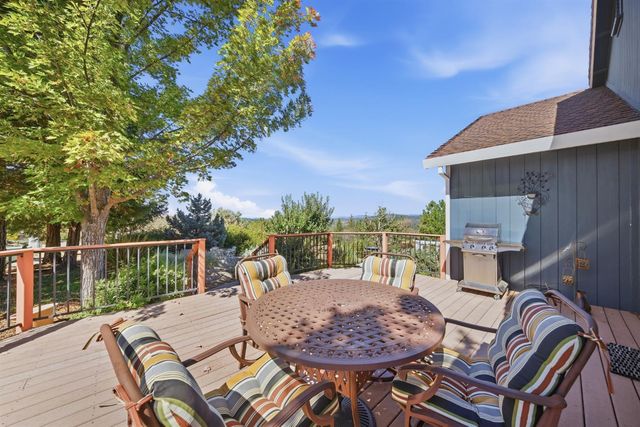 228 Success Mine Loop, Grass Valley, CA 95945