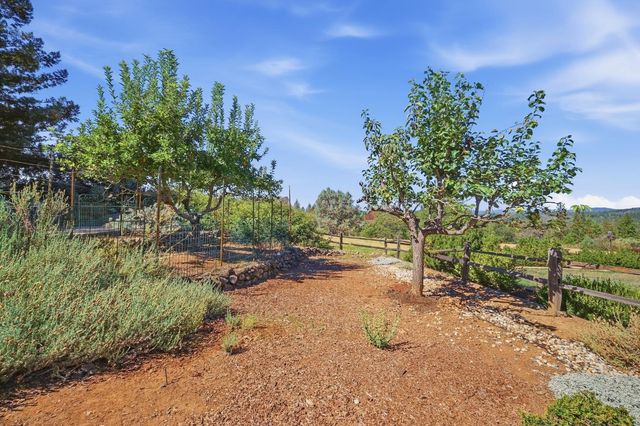 228 Success Mine Loop, Grass Valley, CA 95945
