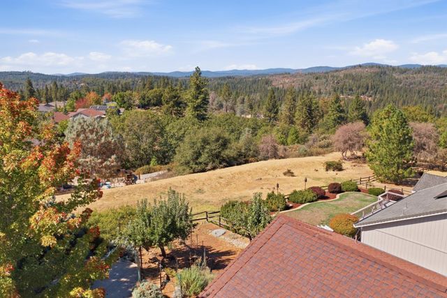 228 Success Mine Loop, Grass Valley, CA 95945