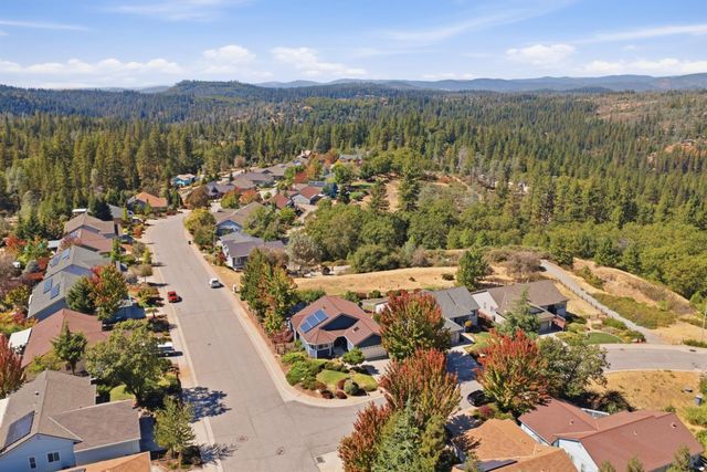 228 Success Mine Loop, Grass Valley, CA 95945